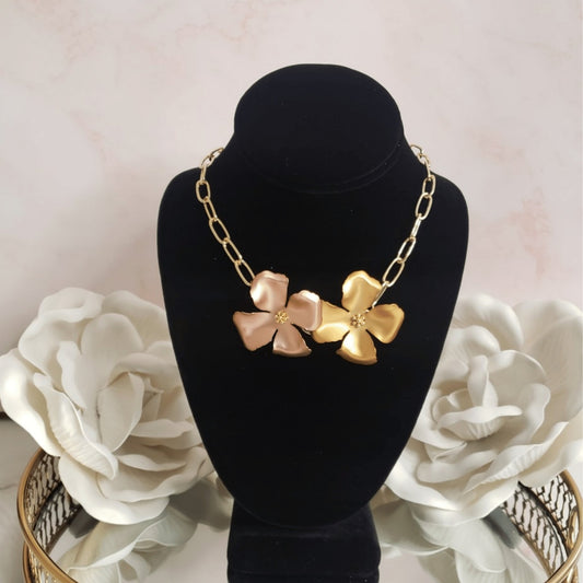 Beautiful Copper Toned Flower Necklace - BloomBliss.com