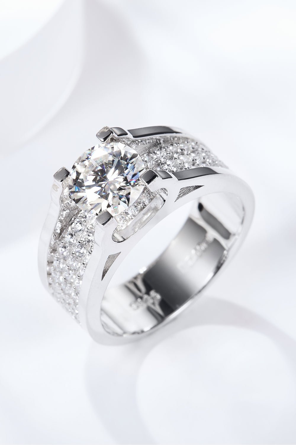 Made To Shine 1 Carat Moissanite Ring - BloomBliss.com