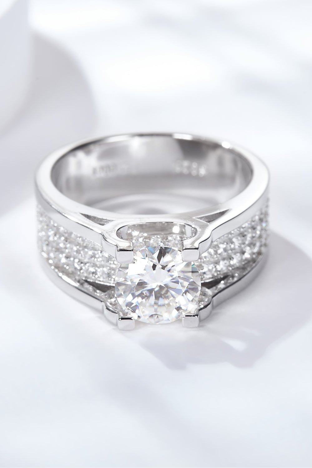 Made To Shine 1 Carat Moissanite Ring - BloomBliss.com