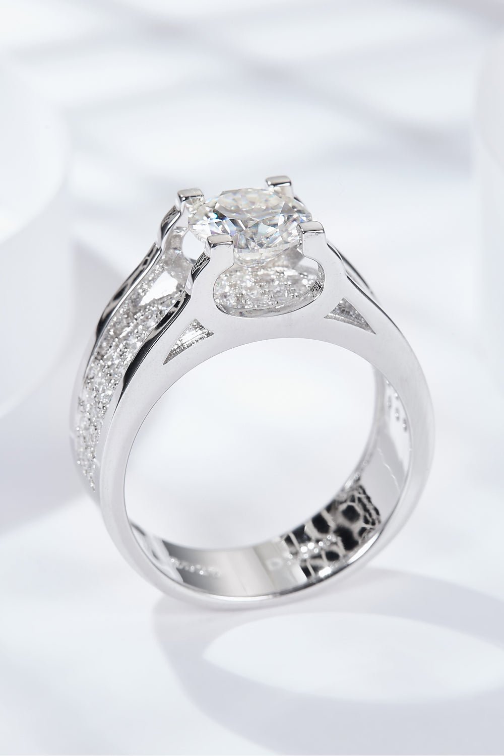 Made To Shine 1 Carat Moissanite Ring - BloomBliss.com