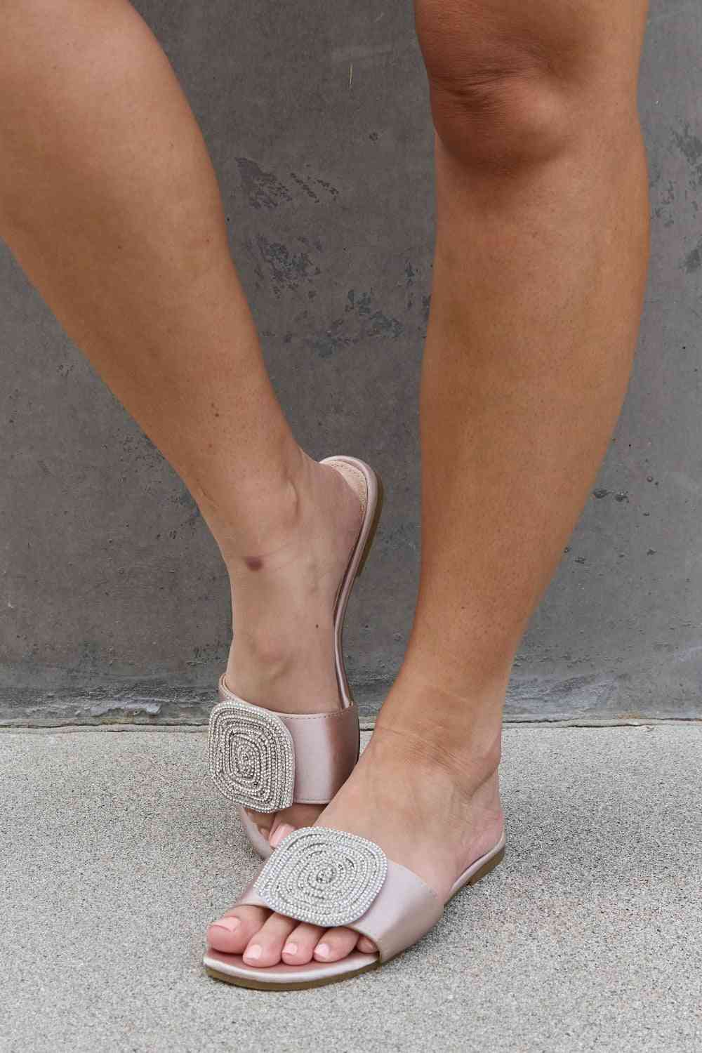 Weeboo New Day Slide Sandal - BloomBliss.com