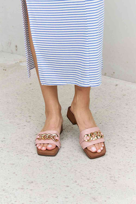 Forever Link Square Toe Chain Detail Clog Sandal in Blush - BloomBliss.com