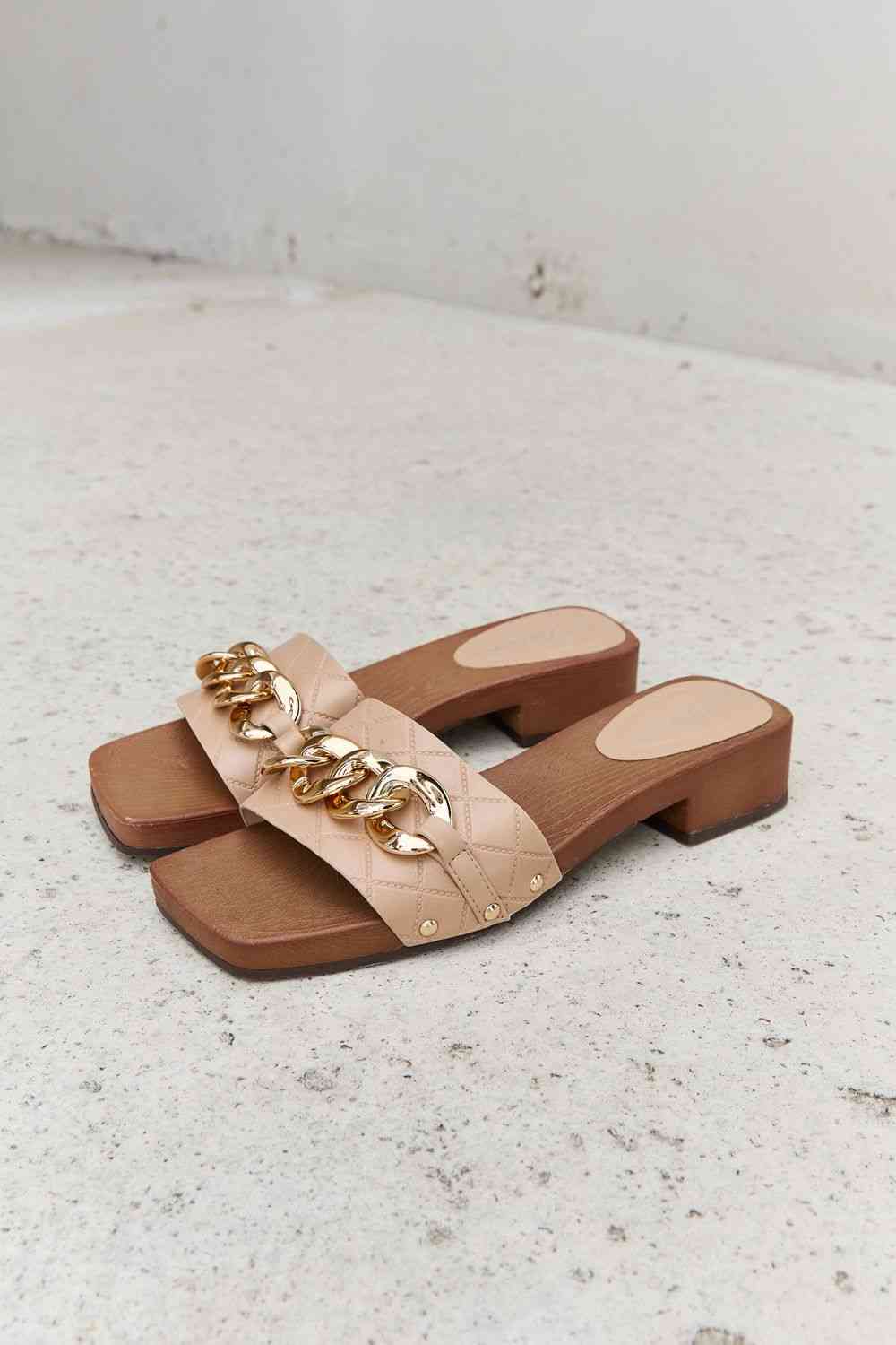 Forever Link Square Toe Chain Detail Clog Sandal in Tan - BloomBliss.com