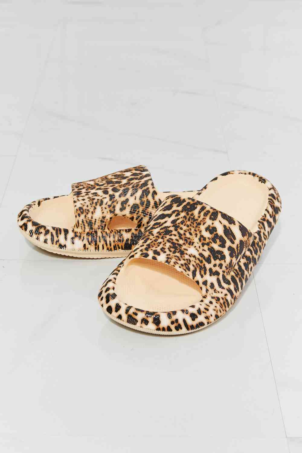 MMShoes Arms Around Me Open Toe Slide in Leopard - BloomBliss.com